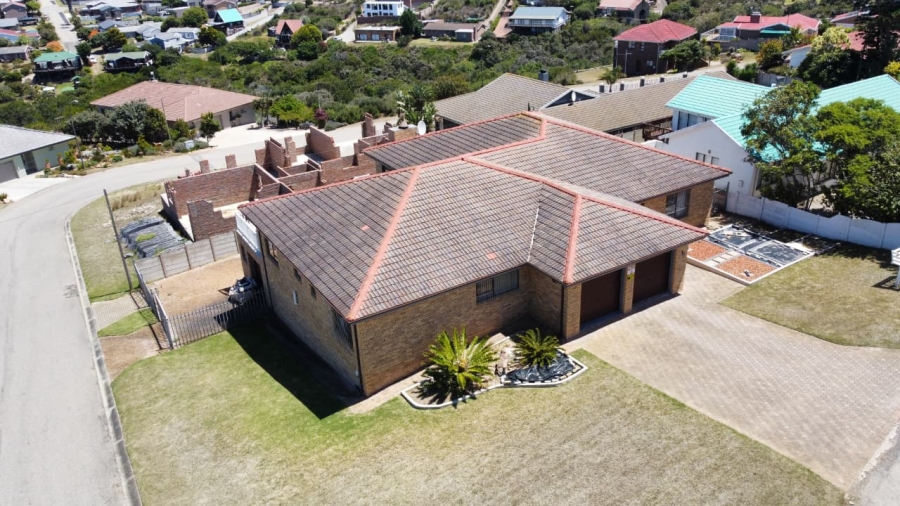 4 Bedroom Property for Sale in Dana Bay Western Cape